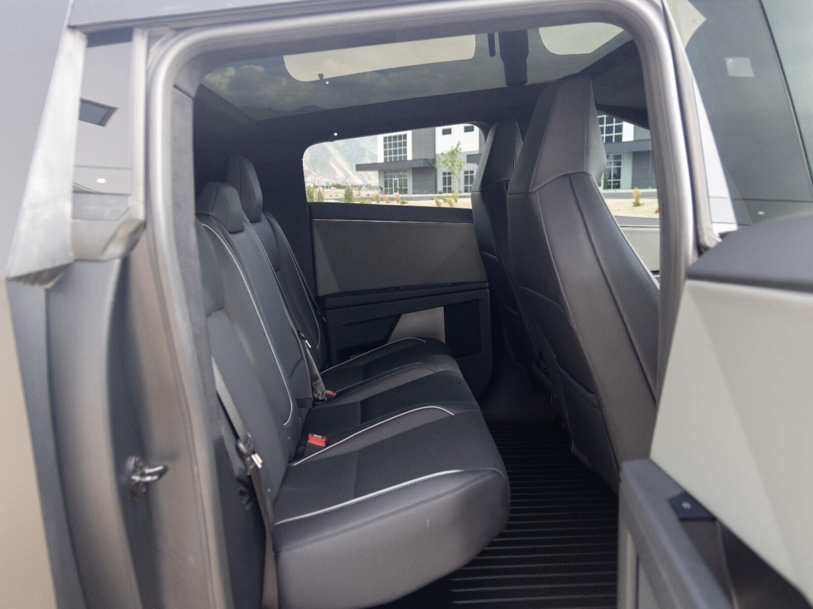 2025 Tesla Cybertruck All-Wheel Drive
