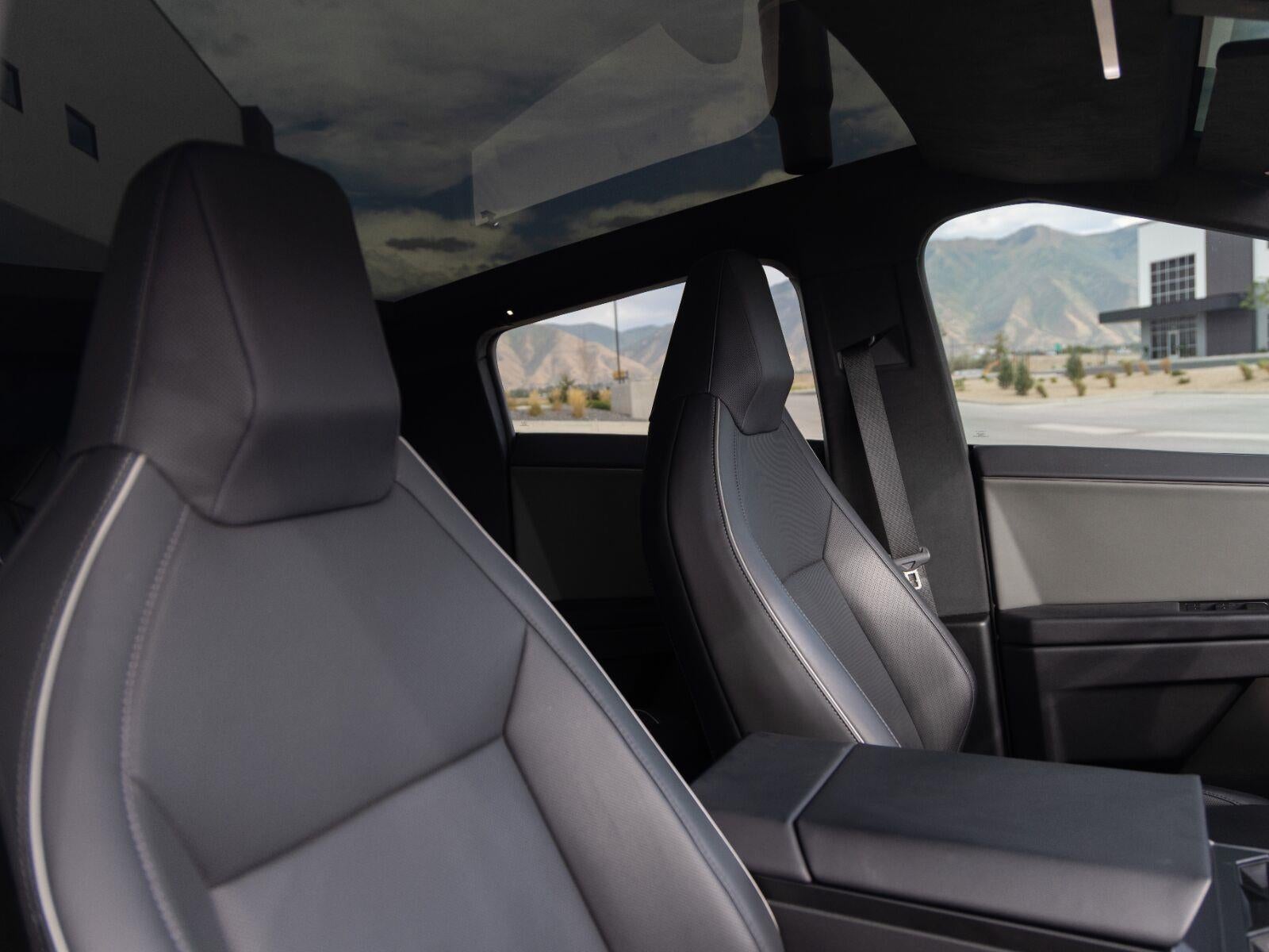 2025 Tesla Cybertruck All-Wheel Drive