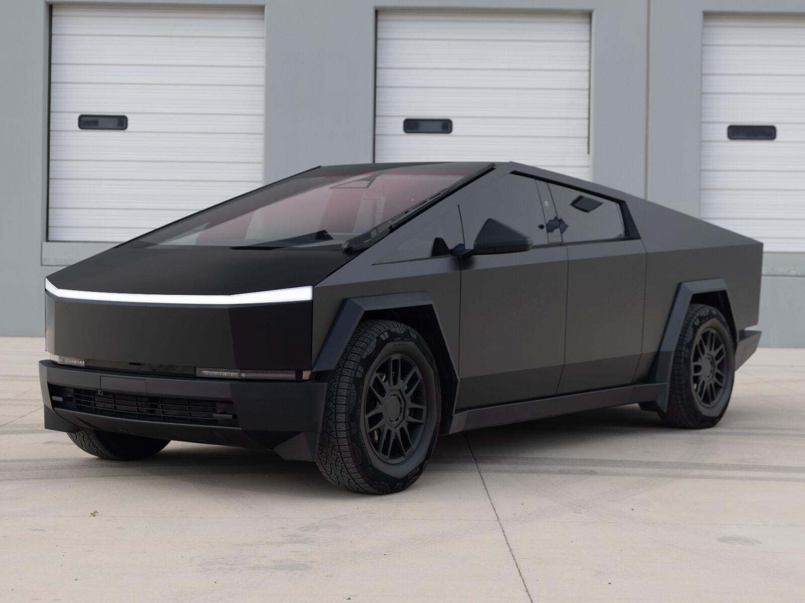 2025 Tesla Cybertruck All-Wheel Drive