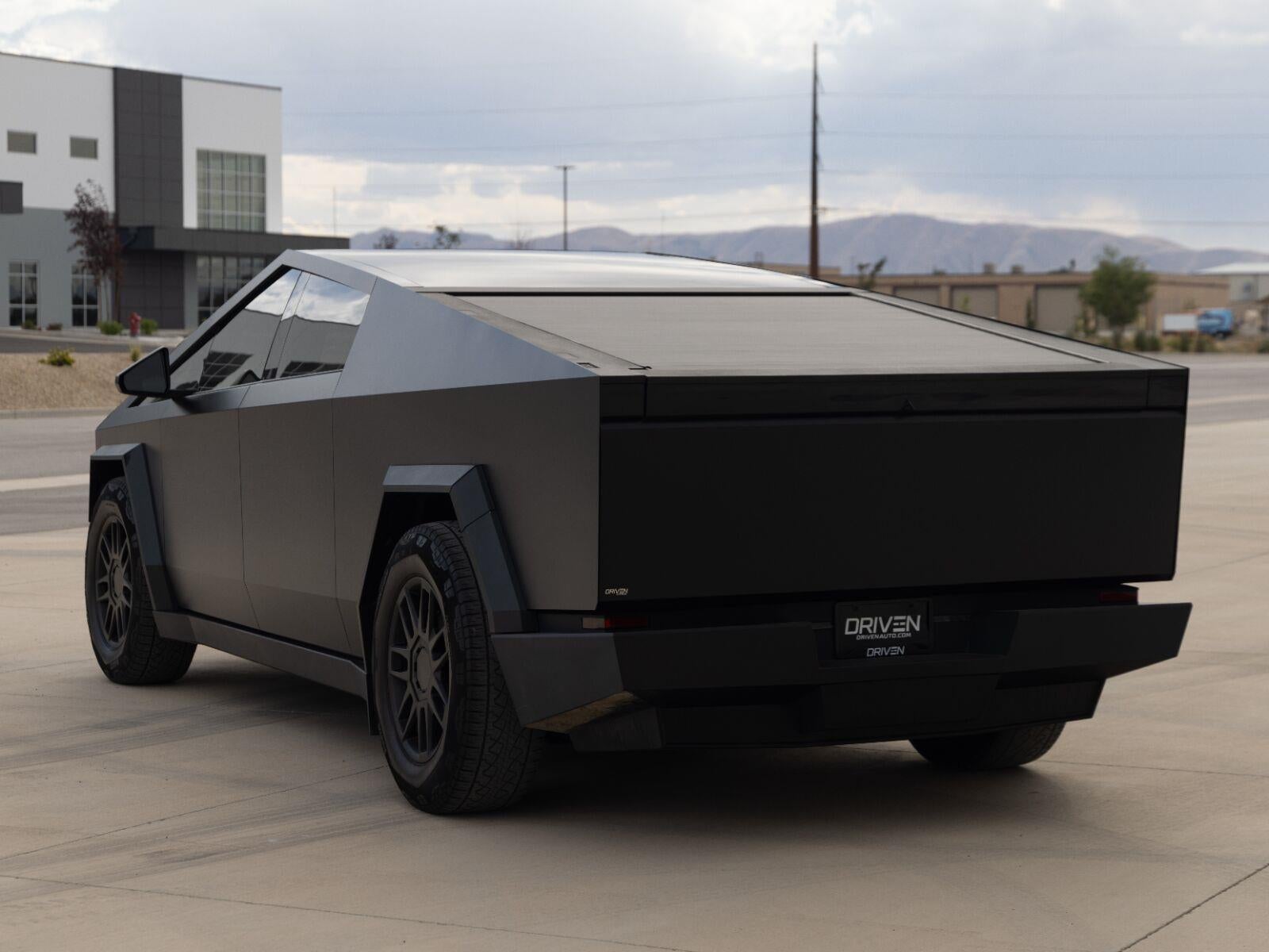 2025 Tesla Cybertruck All-Wheel Drive