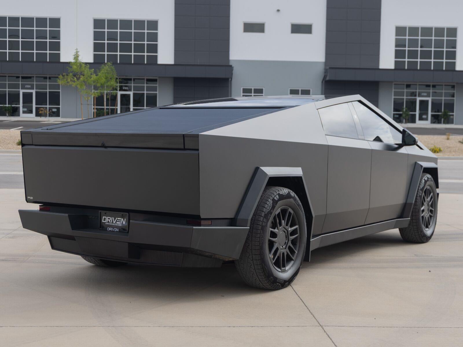 2025 Tesla Cybertruck All-Wheel Drive