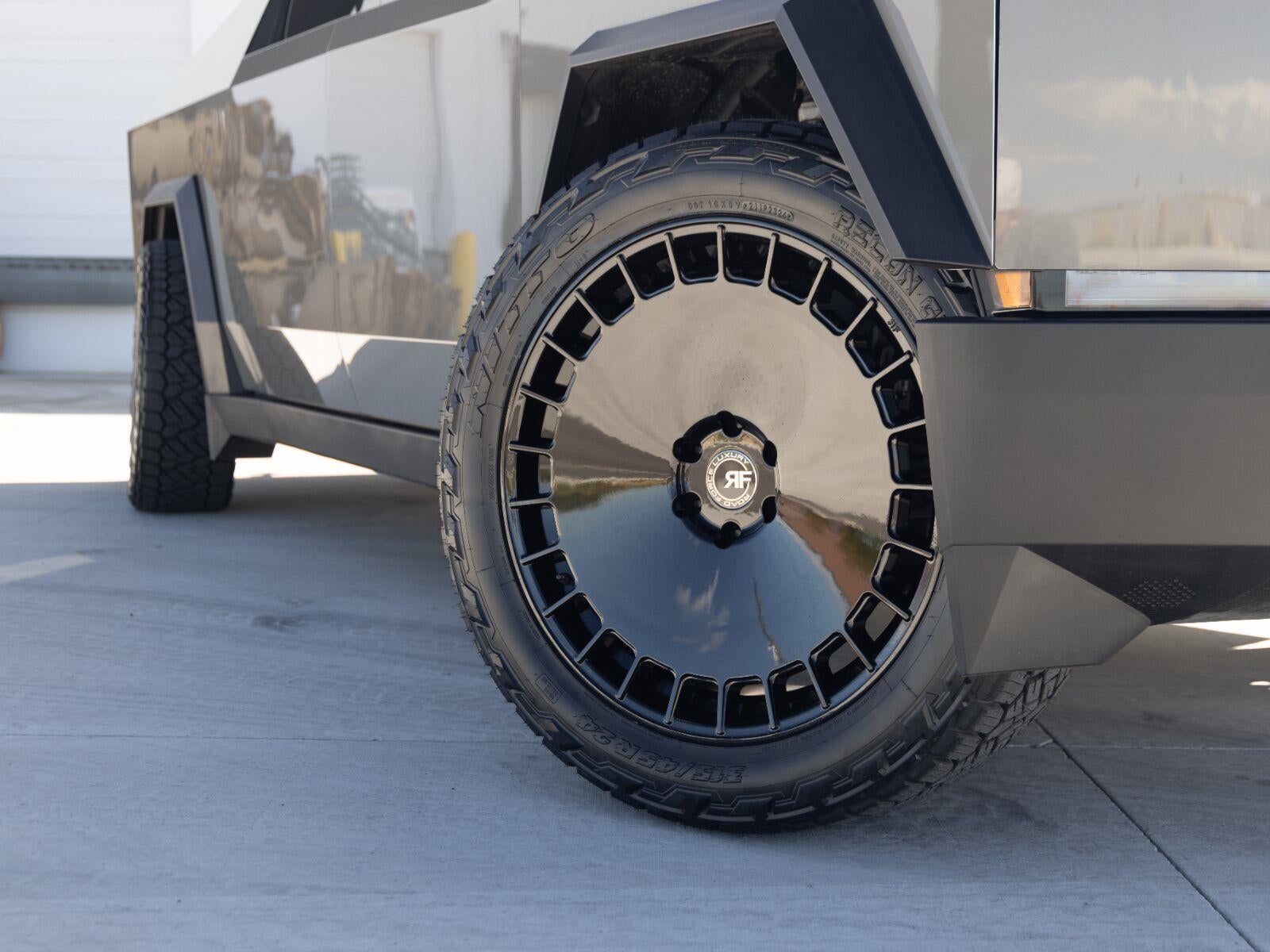 2024 Tesla Cybertruck Cyberbeast