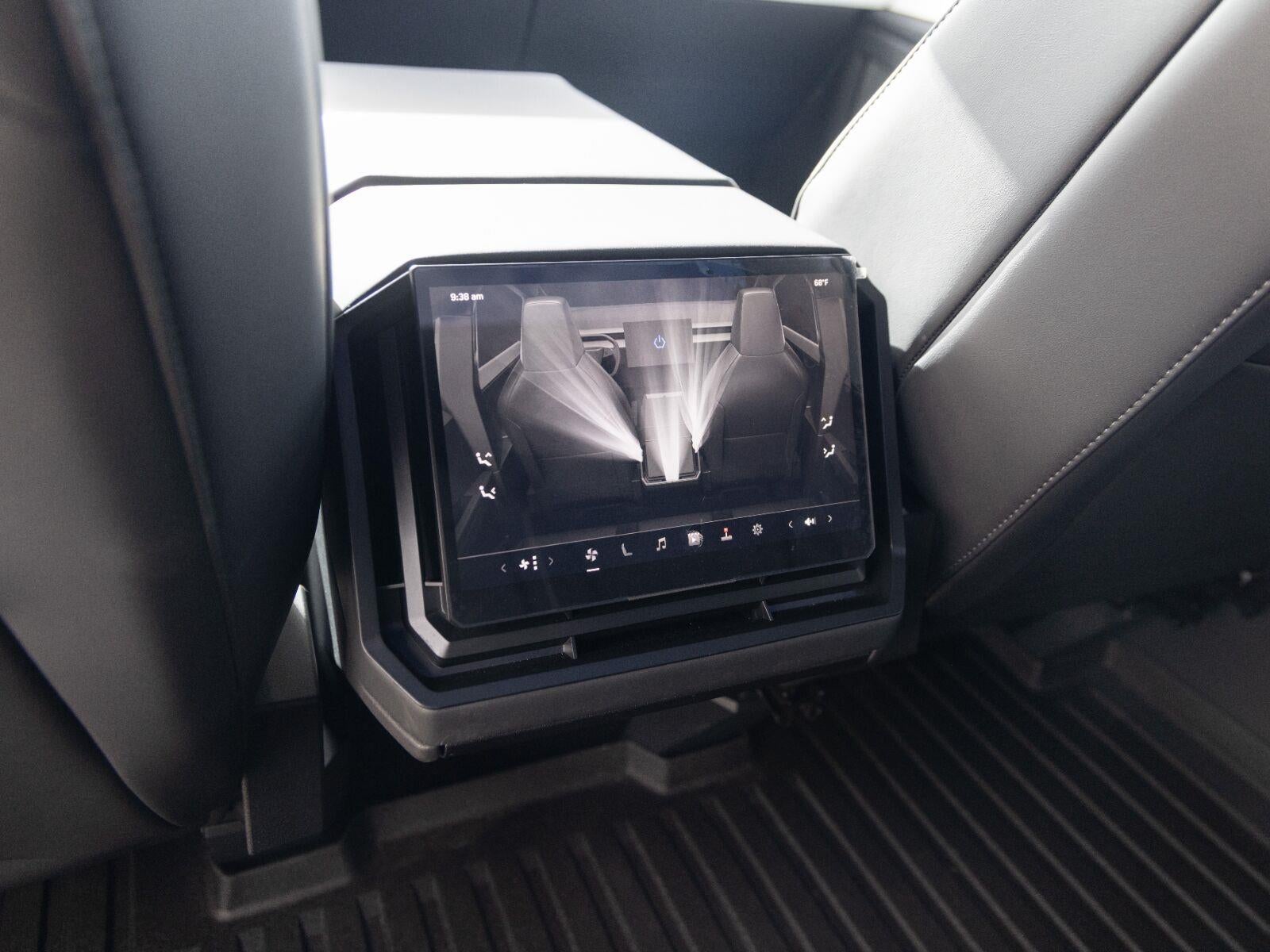 2024 Tesla Cybertruck Cyberbeast