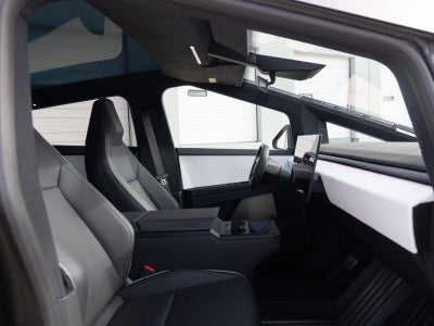 2024 Tesla Cybertruck Cyberbeast