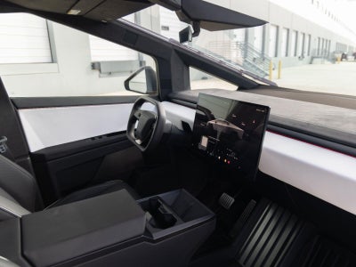 2024 Tesla Cybertruck Cyberbeast