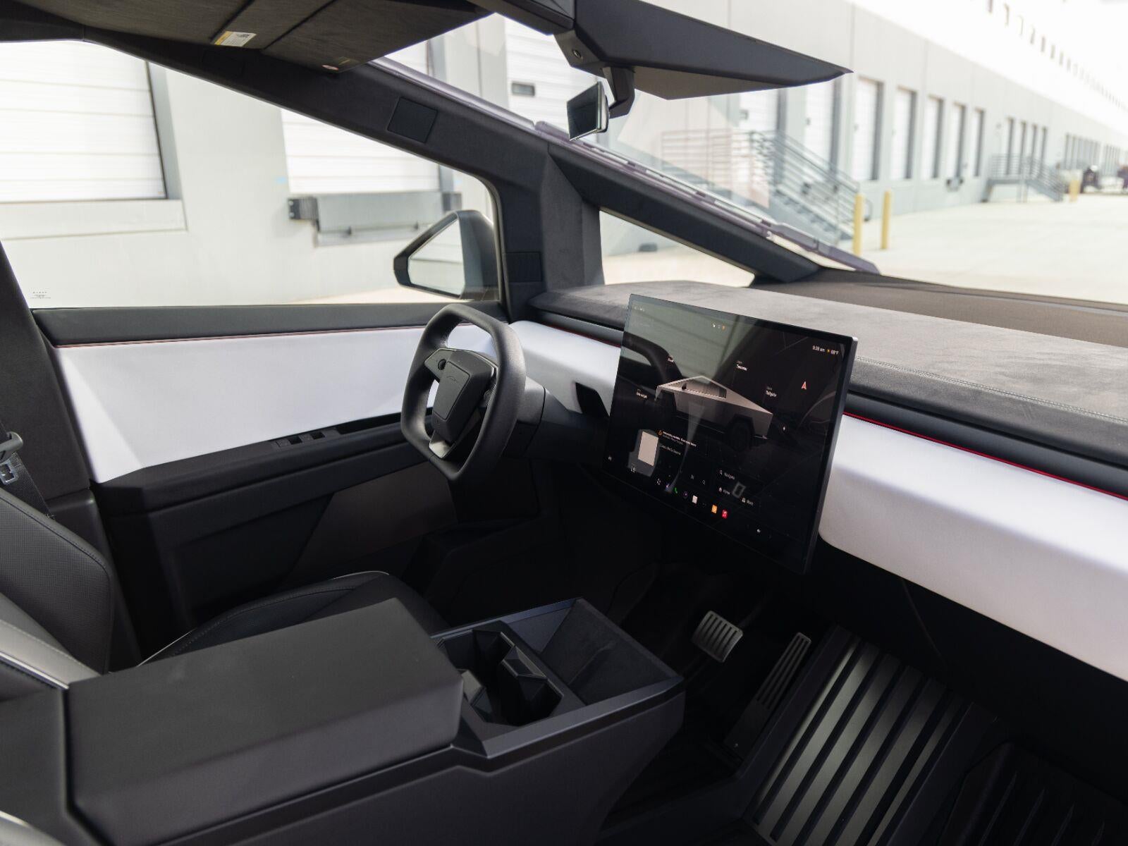 2024 Tesla Cybertruck Cyberbeast