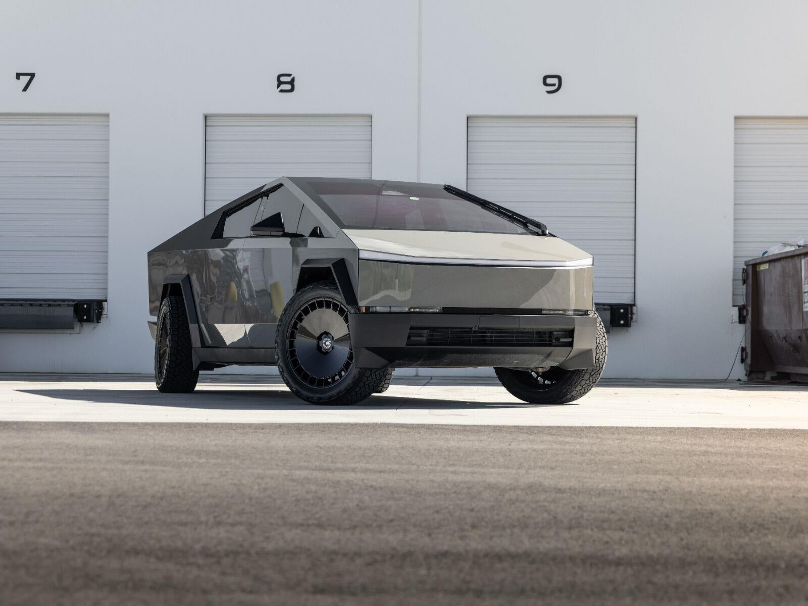 2024 Tesla Cybertruck Cyberbeast