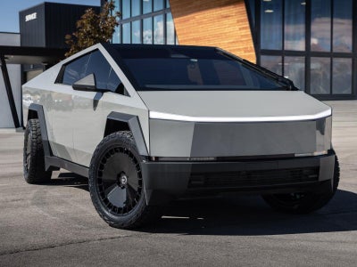 2024 Tesla Cybertruck Cyberbeast