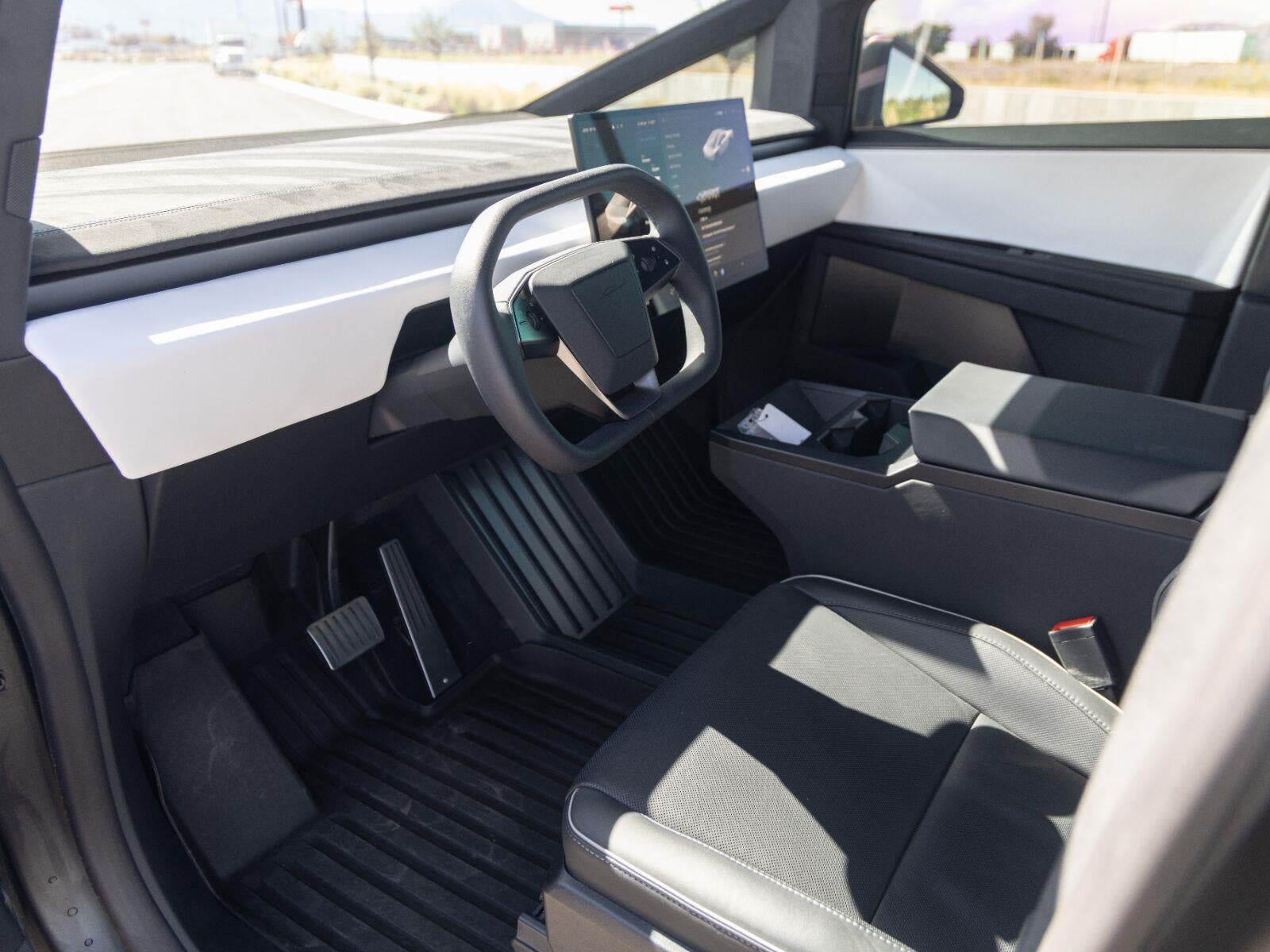 2024 Tesla Cybertruck Cyberbeast