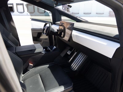 2024 Tesla Cybertruck Cyberbeast