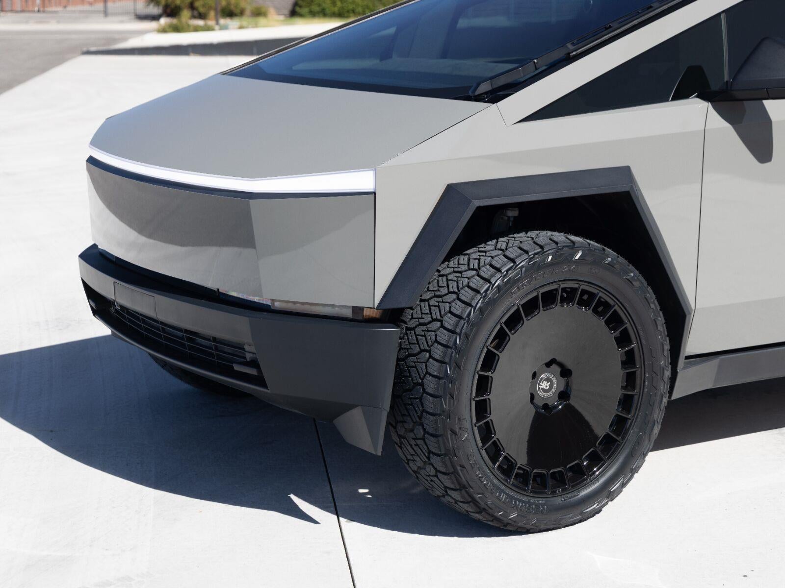 2024 Tesla Cybertruck Cyberbeast