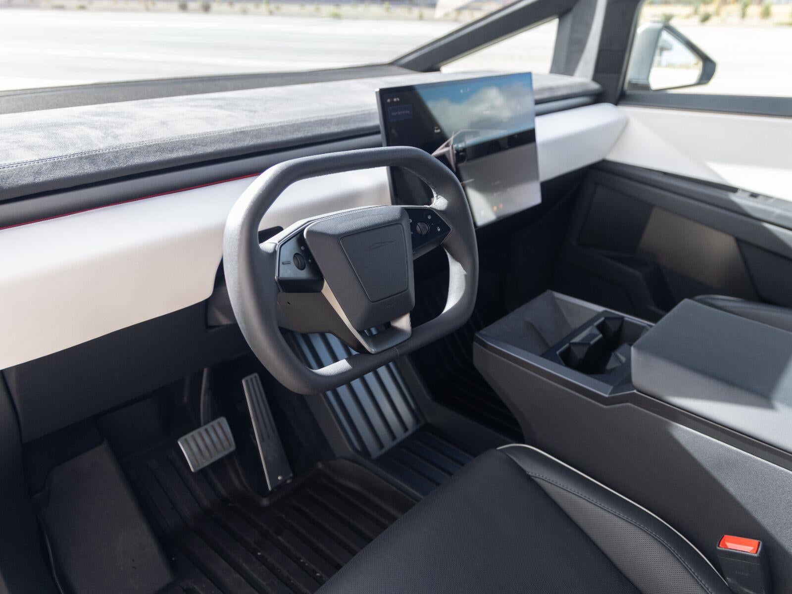 2024 Tesla Cybertruck Cyberbeast