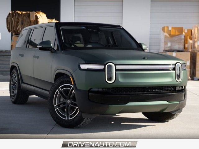 2025 Rivian R1S Adventure