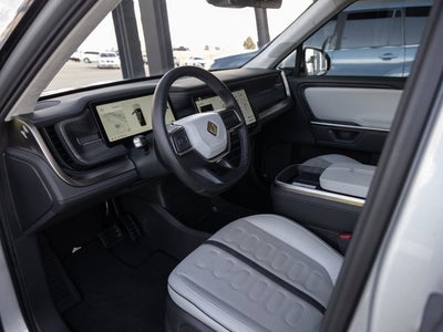 2025 Rivian R1S Adventure