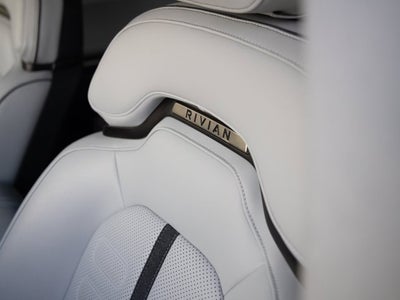 2025 Rivian R1S Adventure