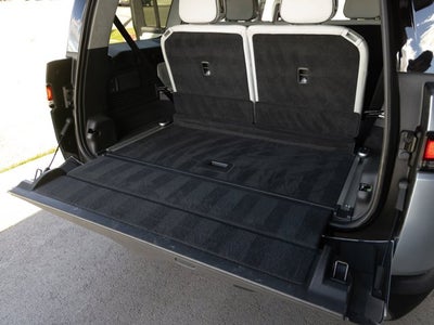 2025 Rivian R1S Adventure