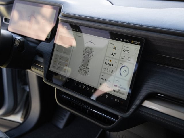 2025 Rivian R1S Adventure