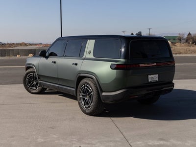 2025 Rivian R1S Adventure