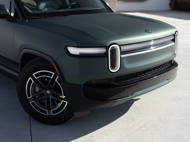2025 Rivian R1S Adventure