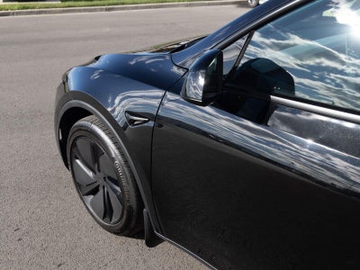 2026 Tesla Model Y Premium