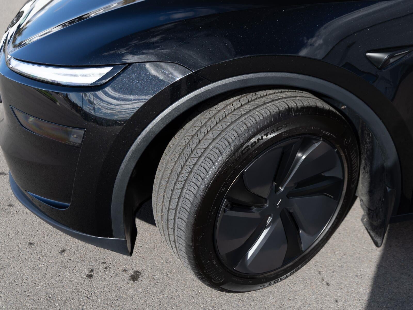 2026 Tesla Model Y Premium