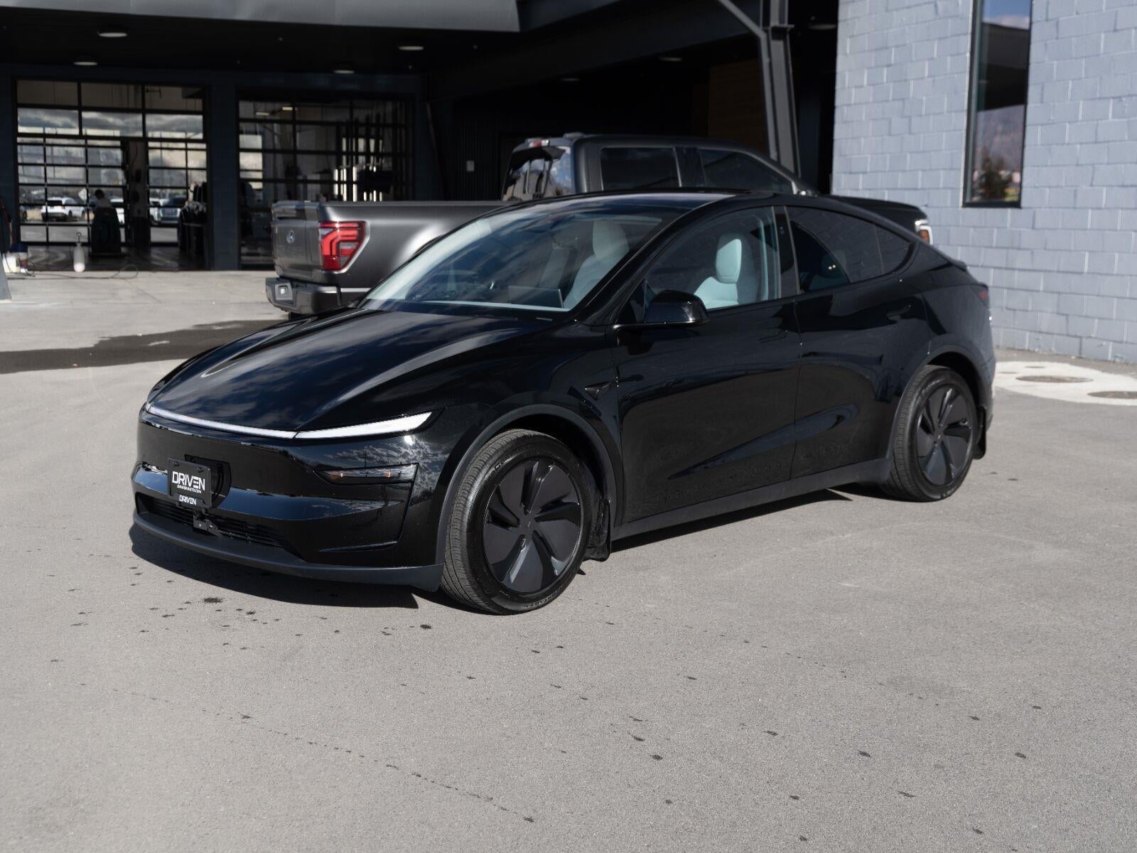 2026 Tesla Model Y Premium