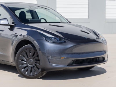 2024 Tesla Model Y Long Range