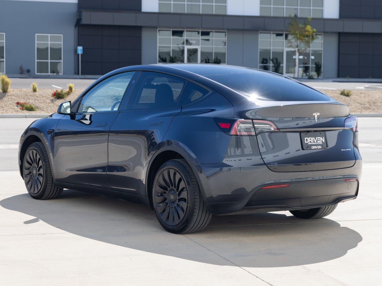 2024 Tesla Model Y Long Range