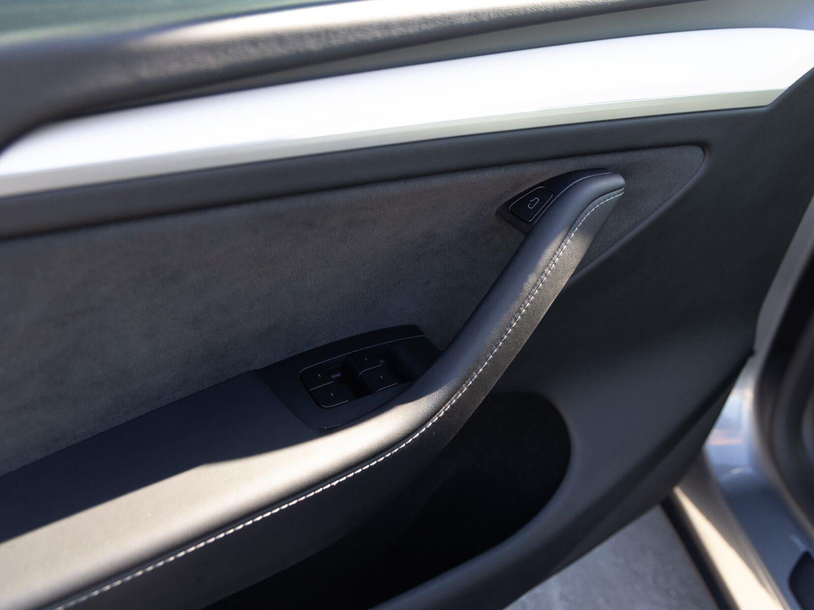 2025 Tesla Model Y Long Range