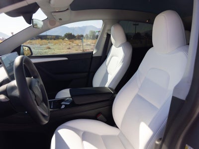 2025 Tesla Model Y Long Range