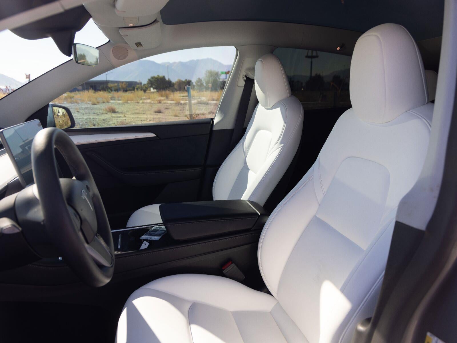 2025 Tesla Model Y Long Range
