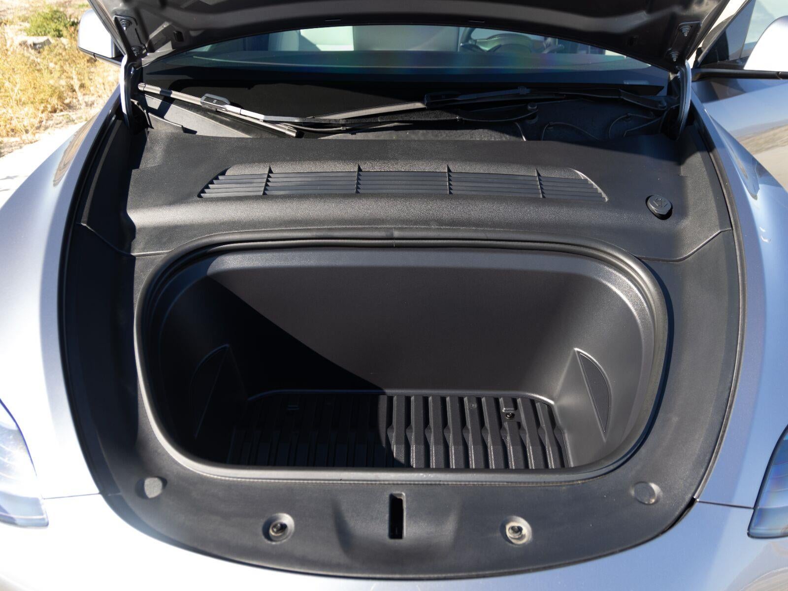 2025 Tesla Model Y Long Range