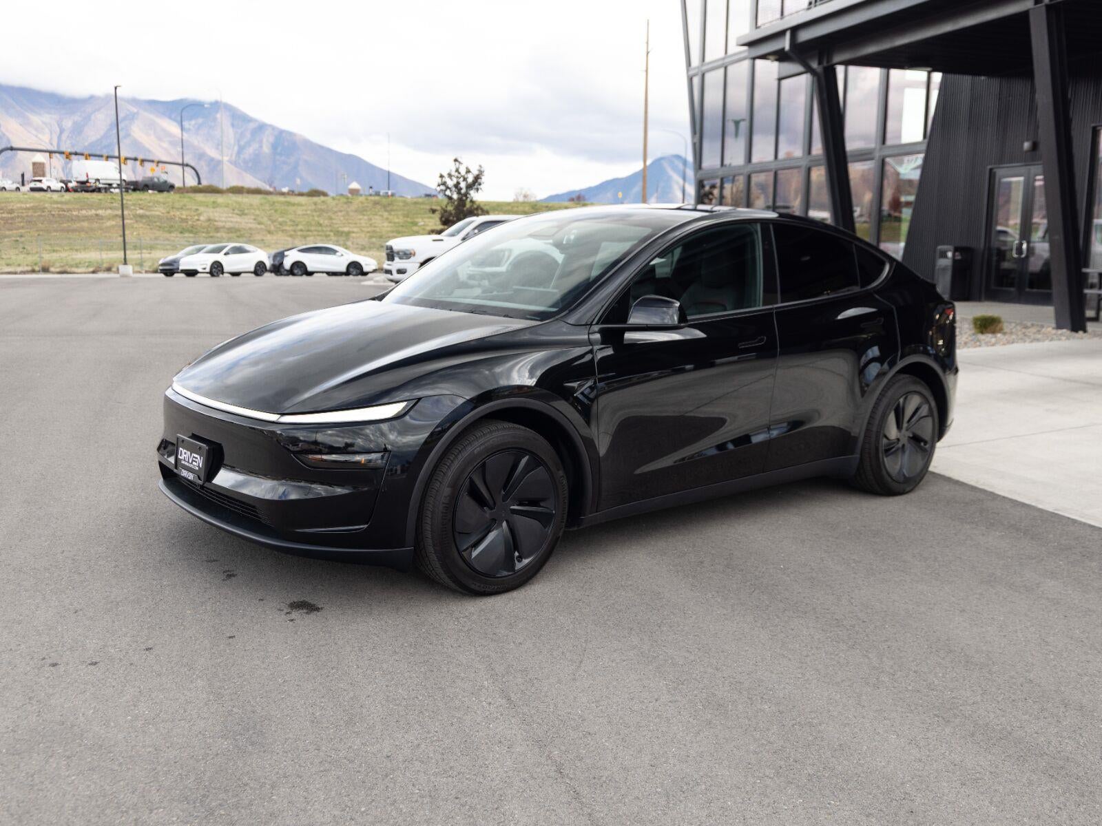 2026 Tesla Model Y Premium