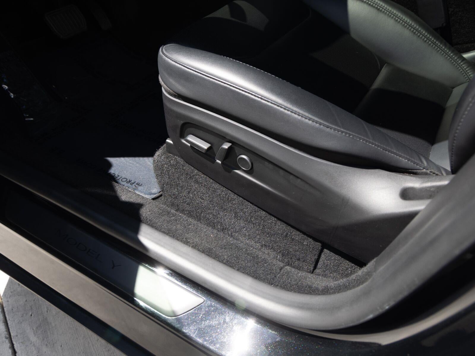 2026 Tesla Model Y Premium