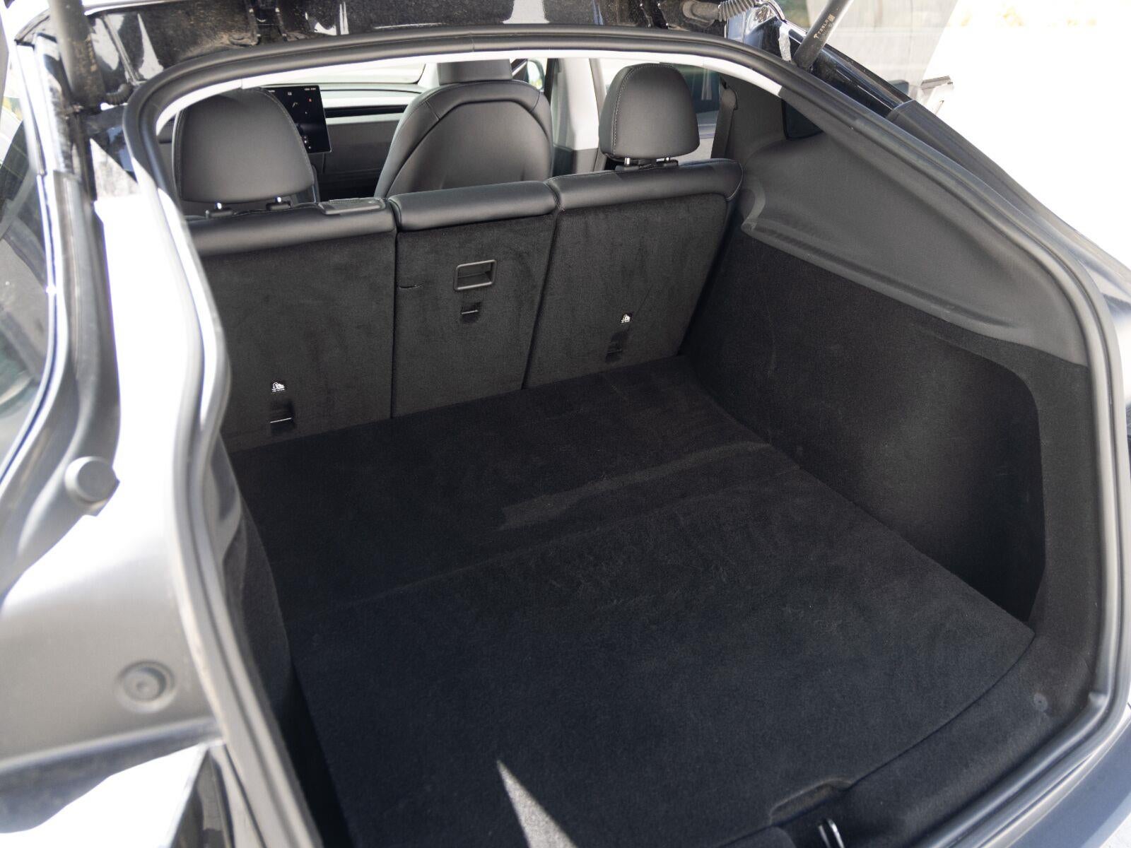 2026 Tesla Model Y Premium