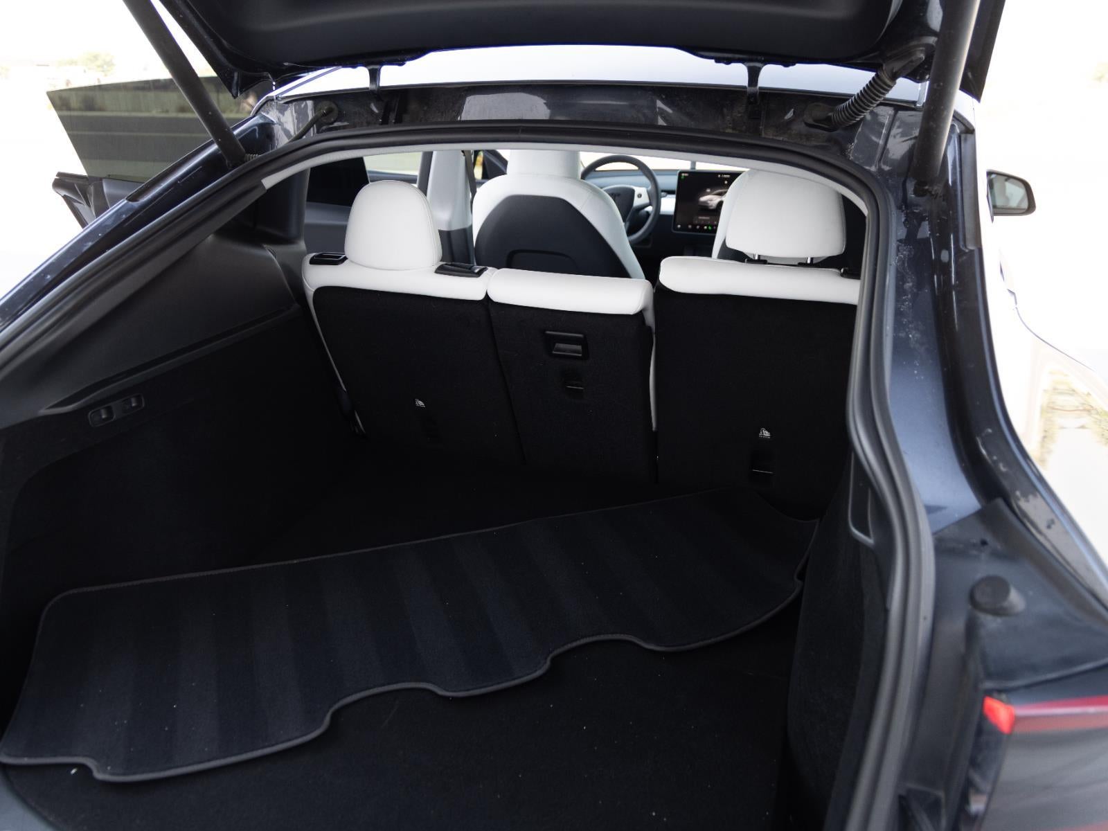 2024 Tesla Model Y Long Range Dual Motor All-Wheel Drive