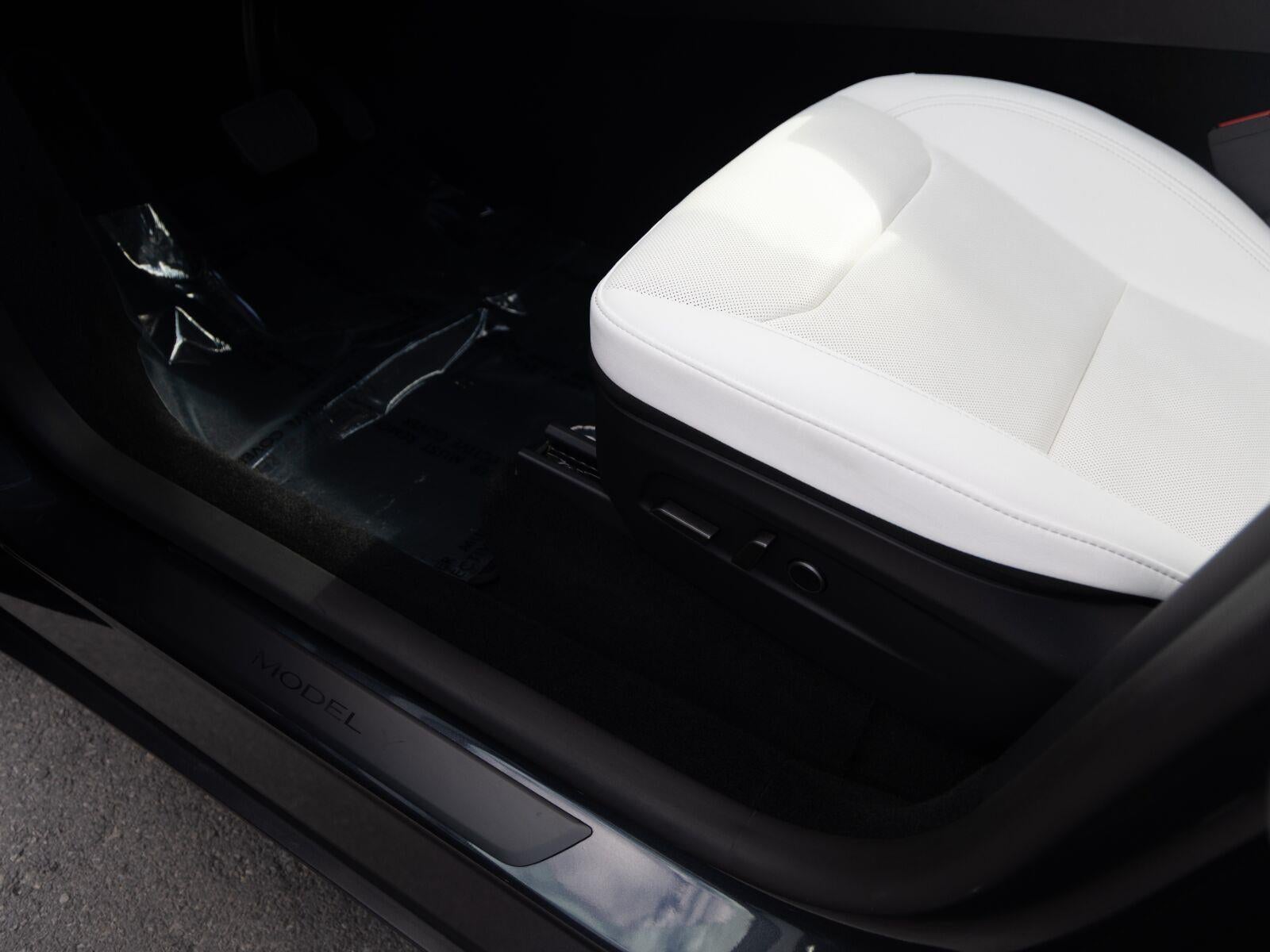 2026 Tesla Model Y Premium