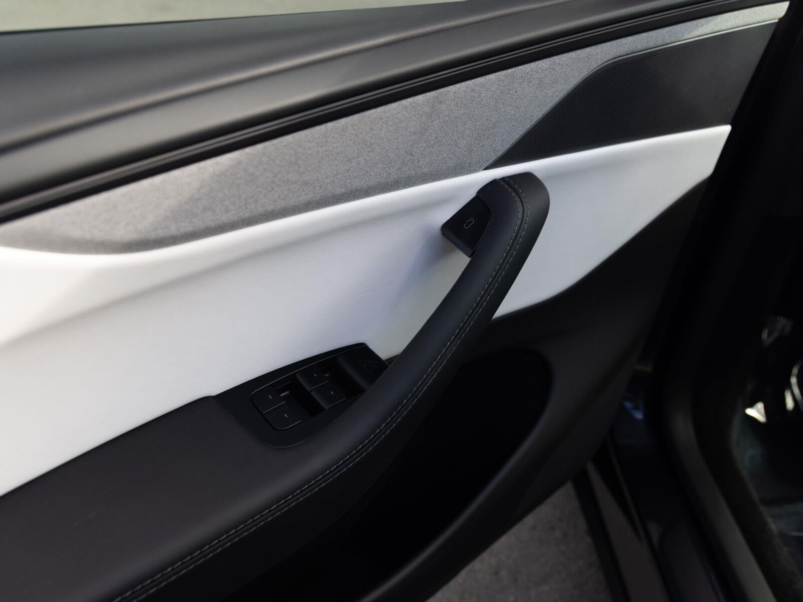 2026 Tesla Model Y Premium