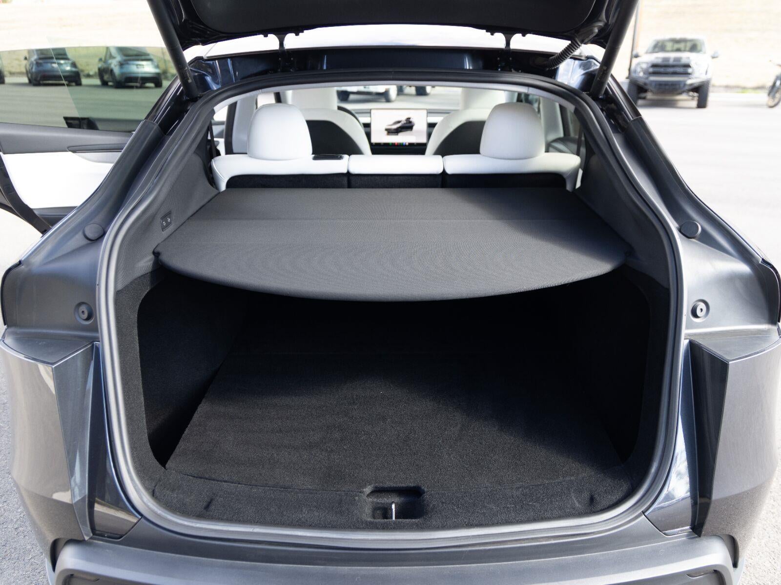 2026 Tesla Model Y Premium