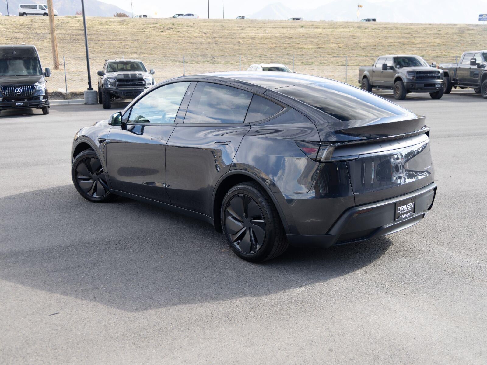 2026 Tesla Model Y Premium