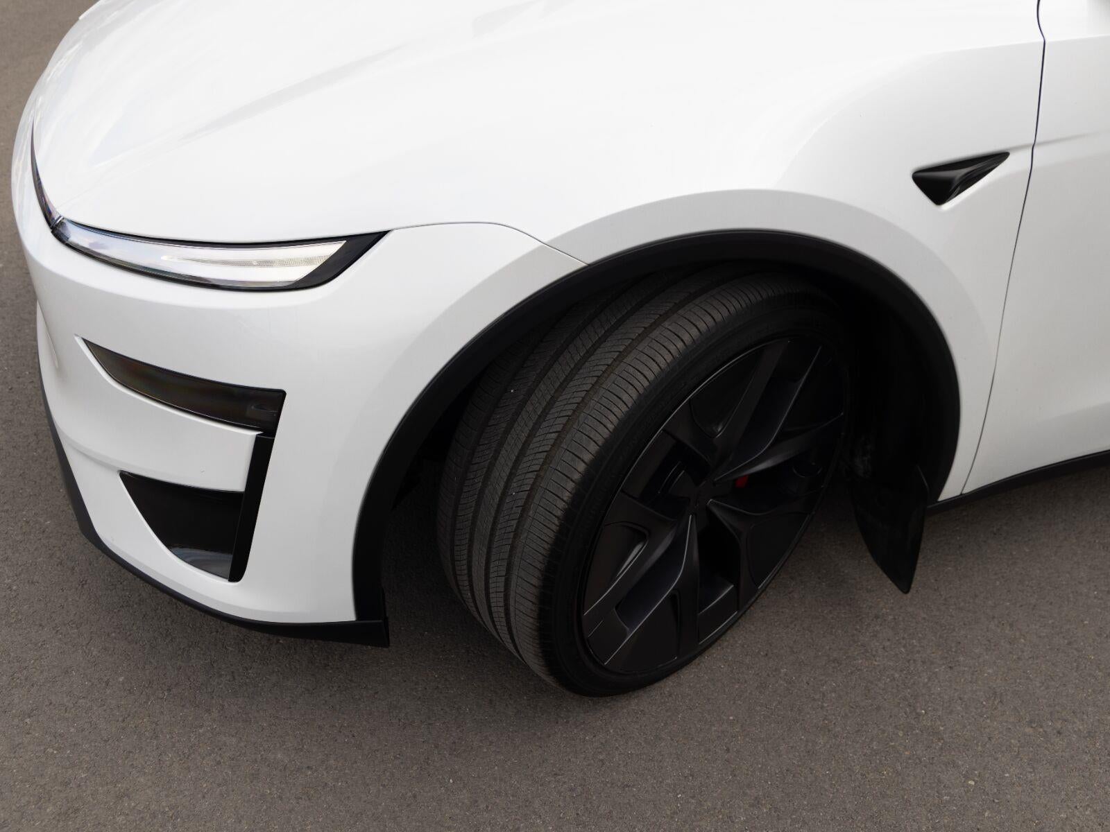 2026 Tesla Model Y Performance