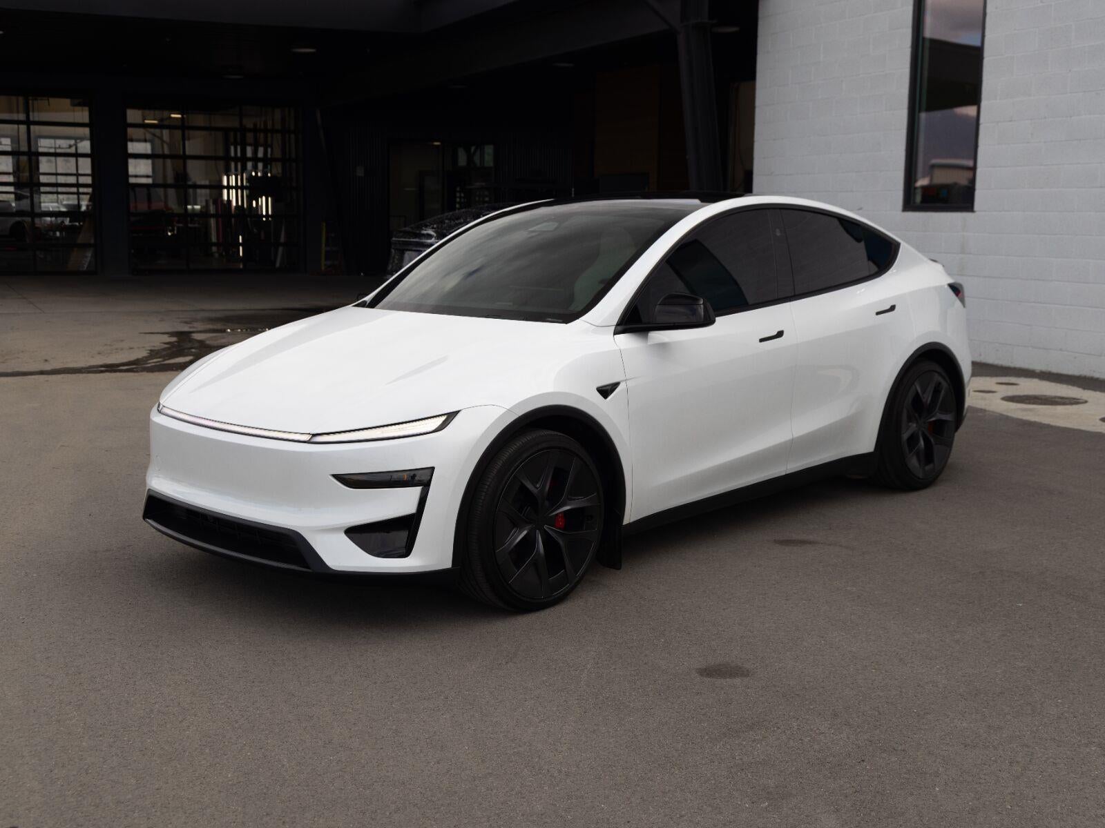 2026 Tesla Model Y Performance