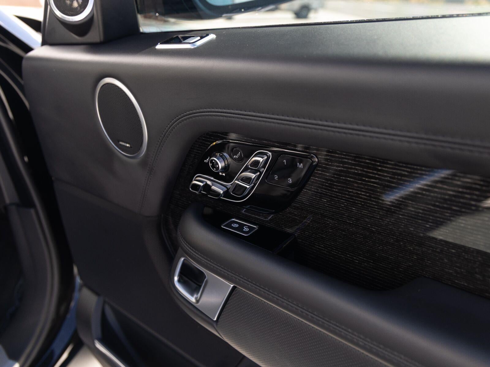 2020 Land Rover Range Rover SV Autobiography