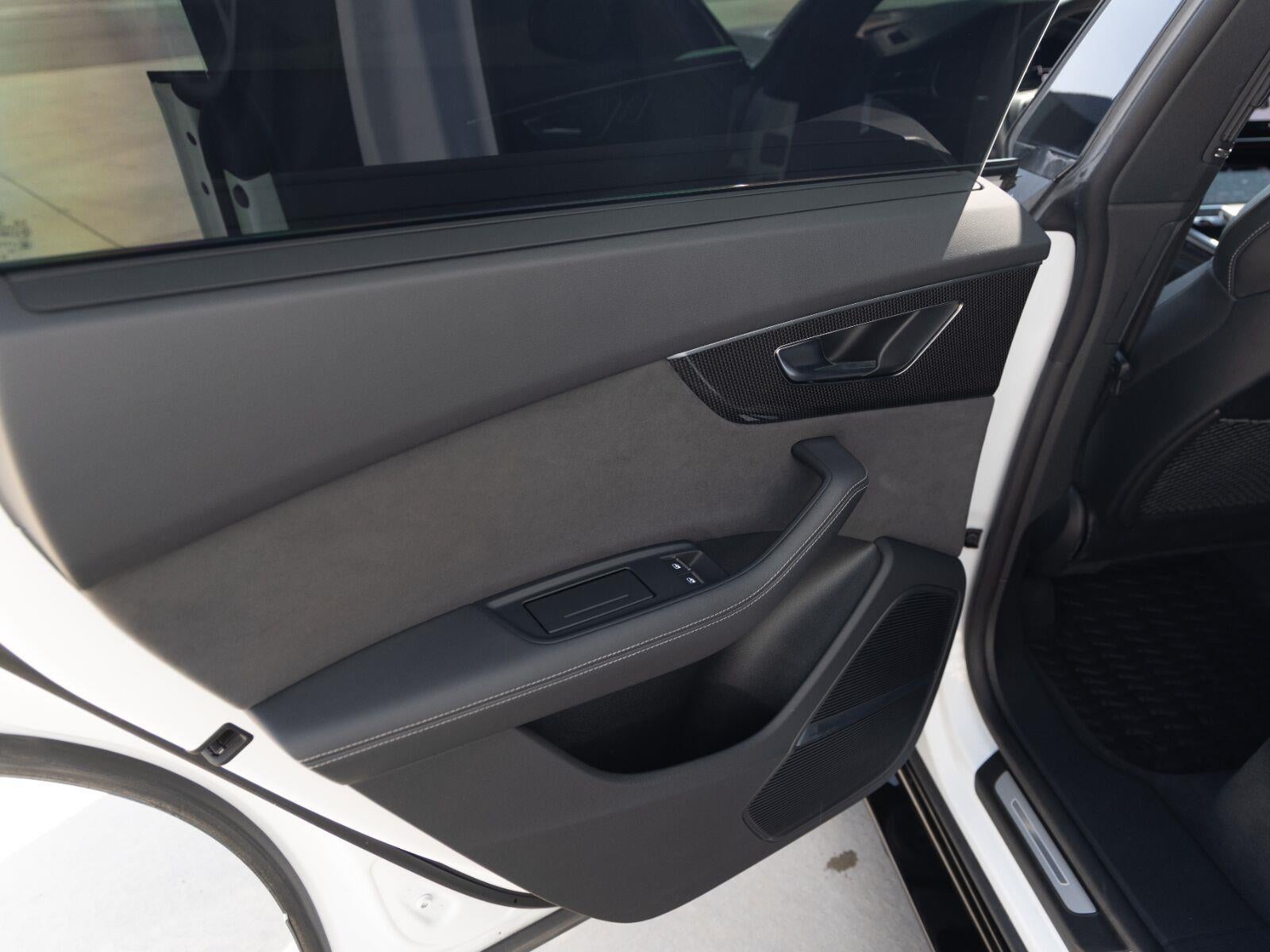 2023 Audi SQ8 Premium Plus