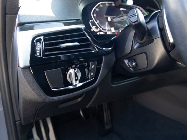 2022 BMW 5 Series 530e xDrive