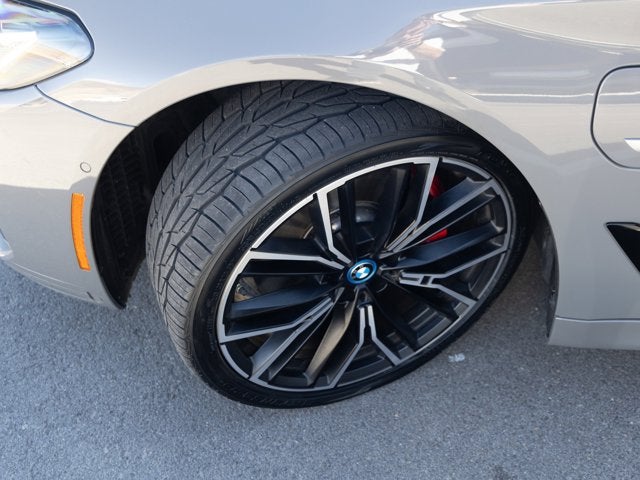 2022 BMW 5 Series 530e xDrive