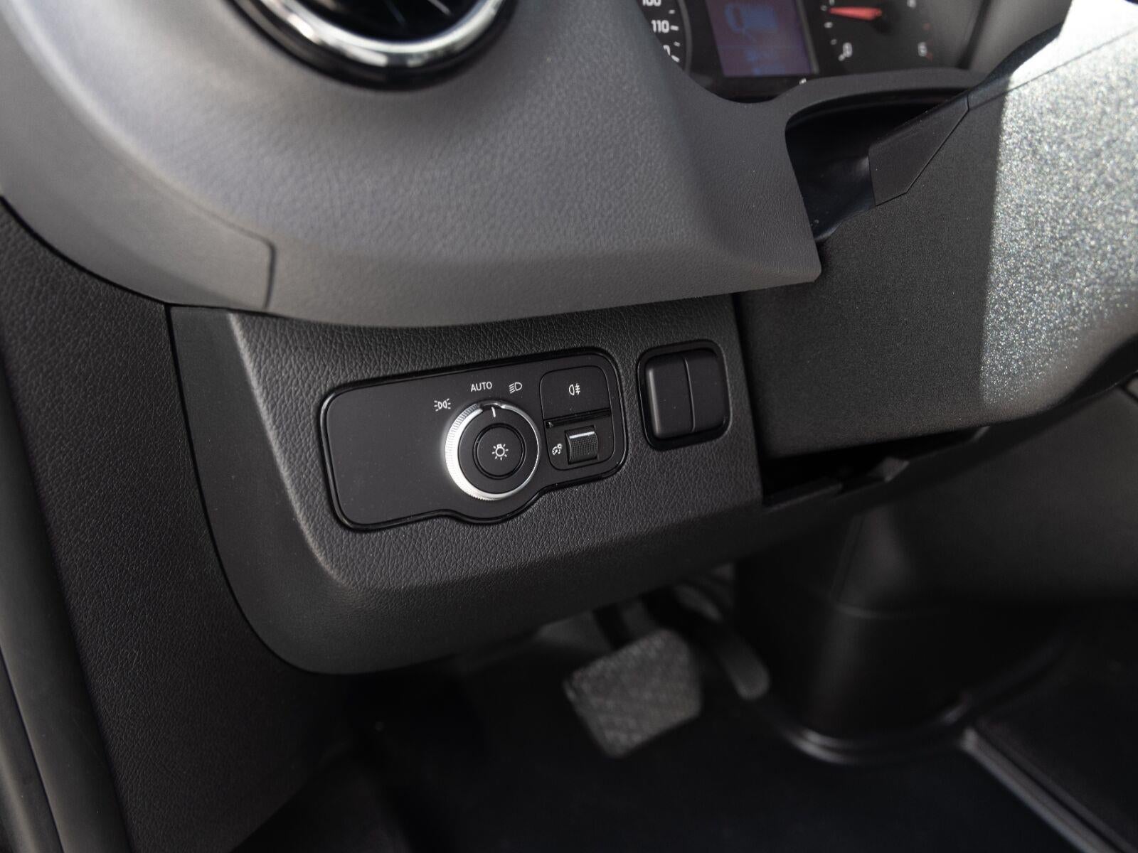 2019 Mercedes-Benz Sprinter Cab Chassis Standard Roof V6