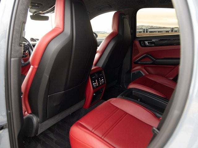 2023 Porsche Cayenne Turbo GT