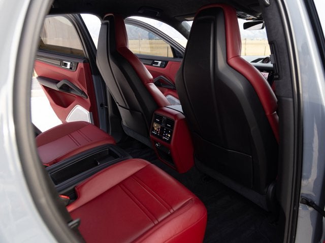 2023 Porsche Cayenne Turbo GT