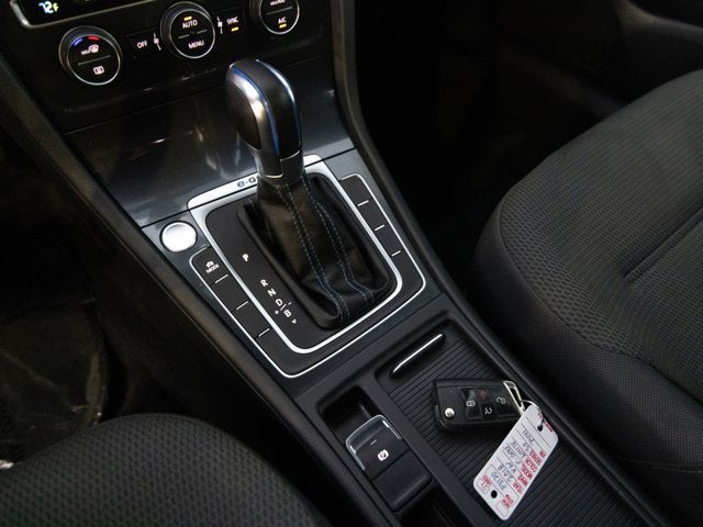 2018 Volkswagen e-Golf SE